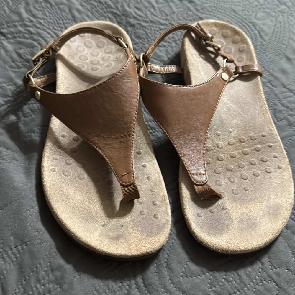 Vionic kirra sandals